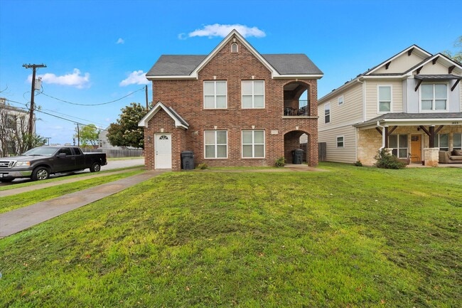 property at 1425 James Ave