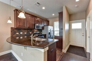 12212 Tawny Farms Rd in Austin, TX - Building Photo