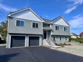 21 Charles St in Enfield, CT - Building Photo