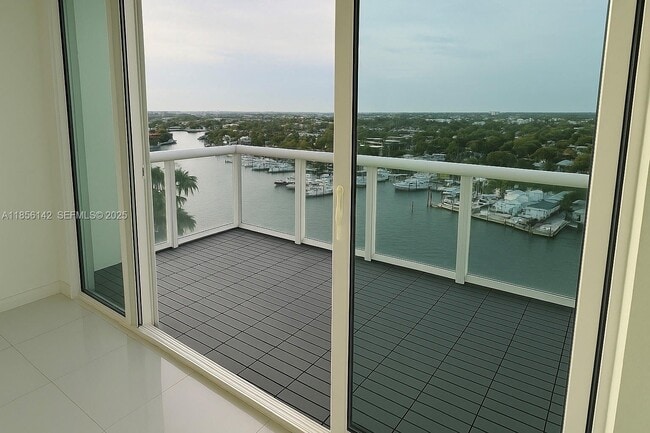 property at 1861 NW S River Dr