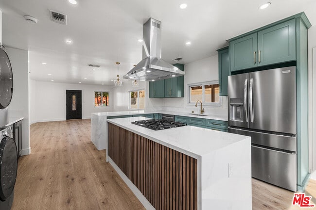 property at 238 Thorne St