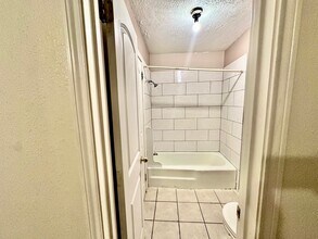 320 S Avenue F in Humble, TX - Building Photo - Building Photo