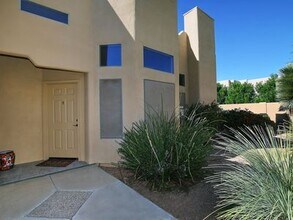 9070 E Gary Rd in Scottsdale, AZ - Foto de edificio - Building Photo