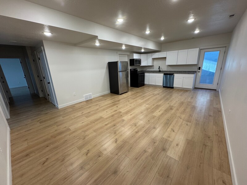 3082 Lone Pine St in Eagle Mountain, UT - Foto de edificio