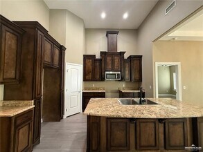 2315 N Ruby St in Edinburg, TX - Building Photo - Building Photo