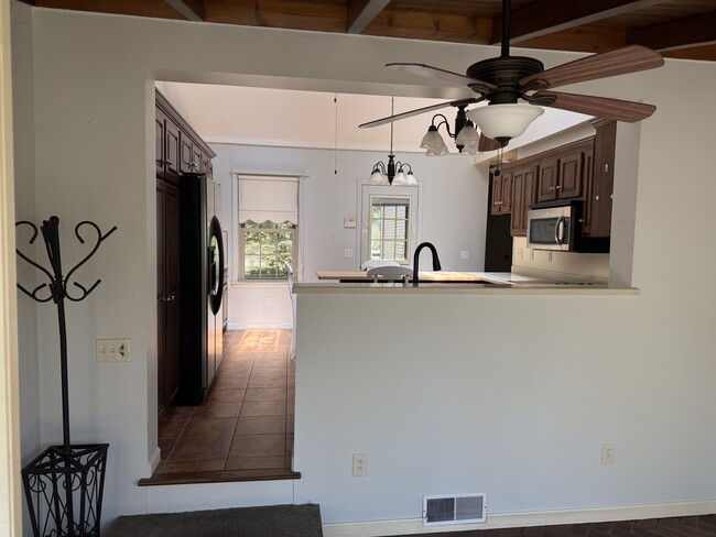 9 Palmer St, Unit 1st Floor in Ashaway, RI - Building Photo - Building Photo
