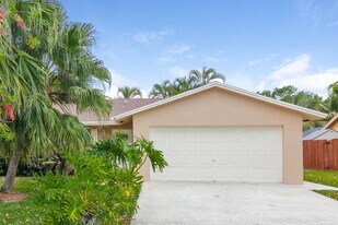 246 Las Palmas St in Royal Palm Beach, FL - Building Photo