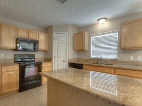 239 Pleasant Gardens Dr in Apopka, FL - Building Photo - Building Photo