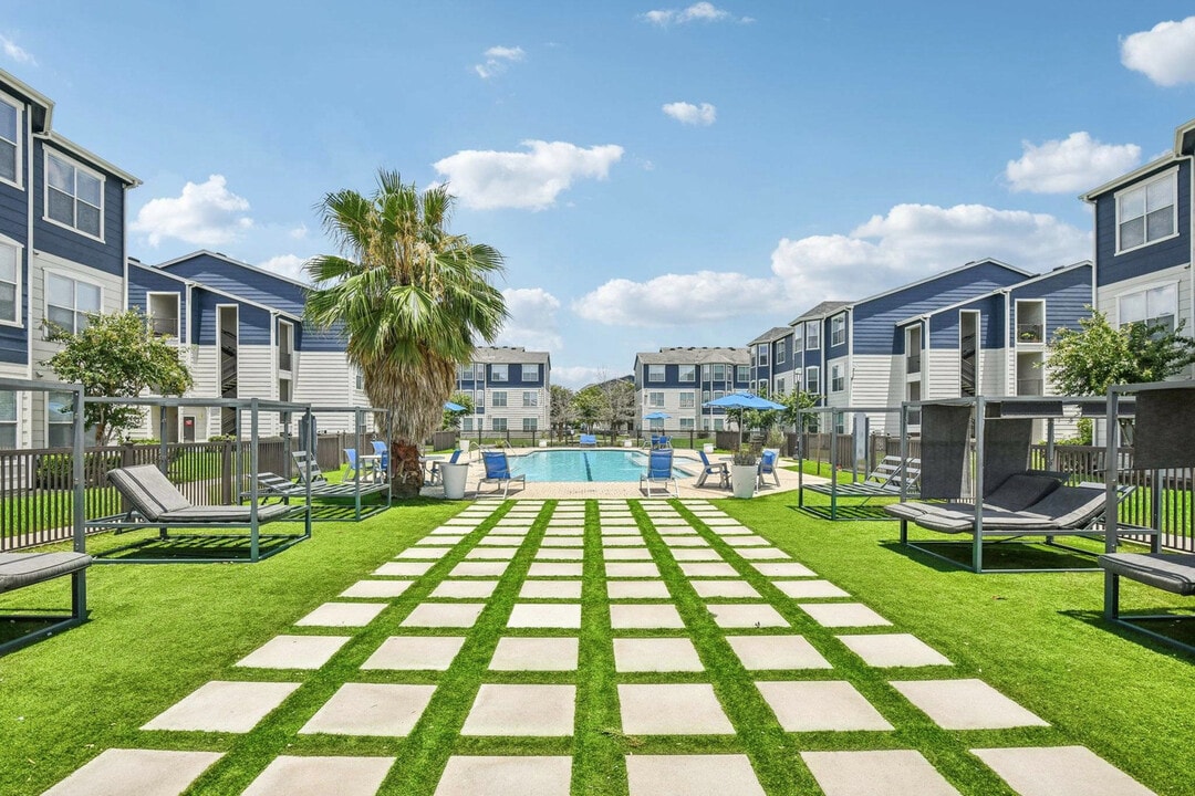 Towne West in Houston, TX - Foto de edificio