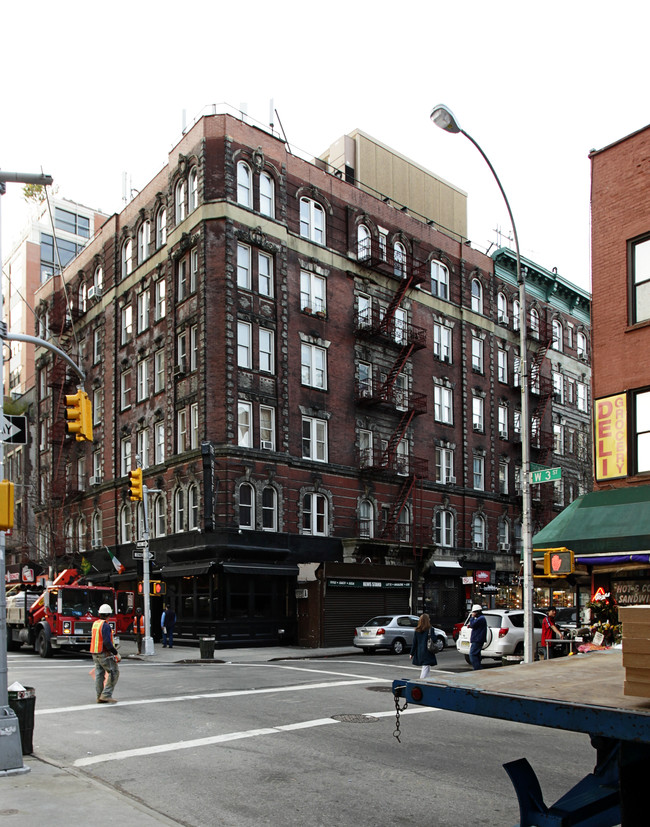 234-236 Thompson Street in New York, NY - Building Photo - Building Photo