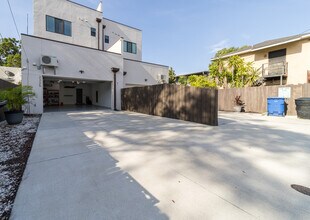 2325 1st Ave S in St. Petersburg, FL - Building Photo - Building Photo