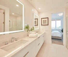 4880 El Camino Real in Los Altos, CA - Building Photo - Building Photo