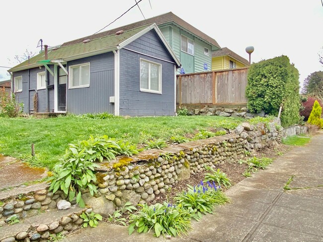 2357 N 62nd St, Unit 2357 in Seattle, WA - Building Photo - Building Photo