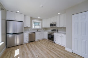 68 Palmer St in Brevard, NC - Building Photo