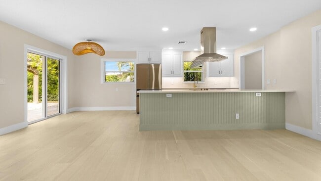 158 Lucina Dr in Hypoluxo, FL - Building Photo - Building Photo