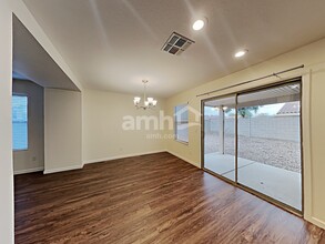 15676 W Maui Ln in Surprise, AZ - Building Photo - Building Photo