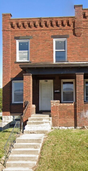 798 E Whittier St in Columbus, OH - Foto de edificio