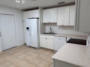 4399 Forest Ln in Palm Springs, FL - Building Photo - Building Photo