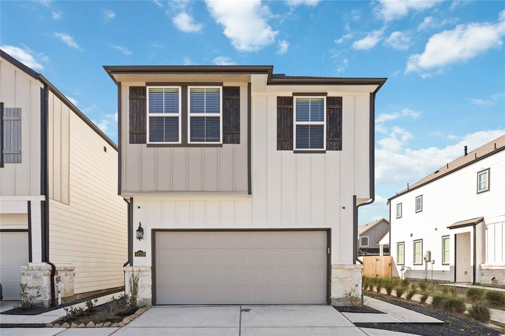 14759 Slow River Ave in Houston, TX - Foto de edificio