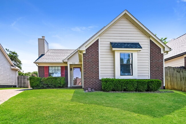 property at 2808 Maryland Cir W