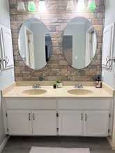 15403 Forest Peak in San Antonio, TX - Building Photo - Building Photo