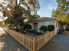 911 Parkview Ave in Redding, CA - Building Photo