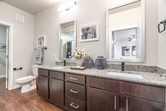 Discovery at The Realm in Lewisville, TX - Building Photo - Building Photo