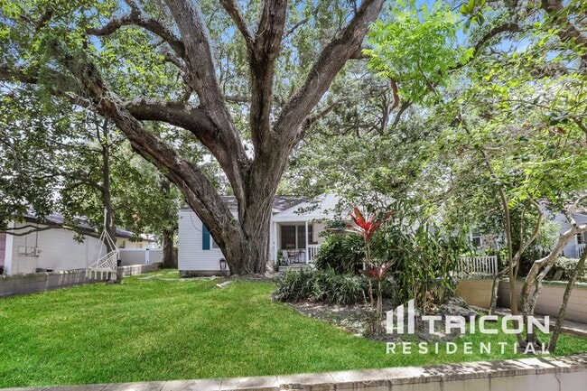property at 1211 E Crenshaw St