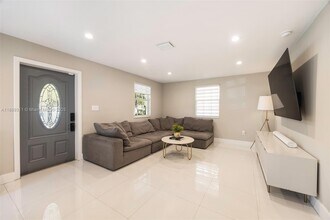 3564 William Ave in Miami, FL - Building Photo - Building Photo