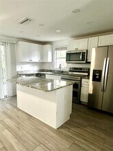 2377 Main St in Sarasota, FL - Building Photo - Building Photo