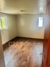 350 Wylie Ave in Clairton, PA - Building Photo - Building Photo