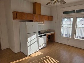 Downtown Living in Porterville, CA - Foto de edificio - Interior Photo
