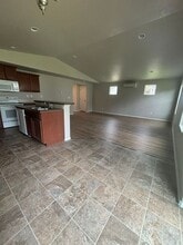 210 La Casa St in Eugene, OR - Building Photo - Building Photo