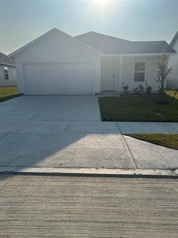 2733 Mistwood Dr in Benbrook, TX - Building Photo - Building Photo