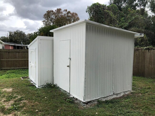 21364 Canal Dr in Brooksville, FL - Building Photo - Building Photo