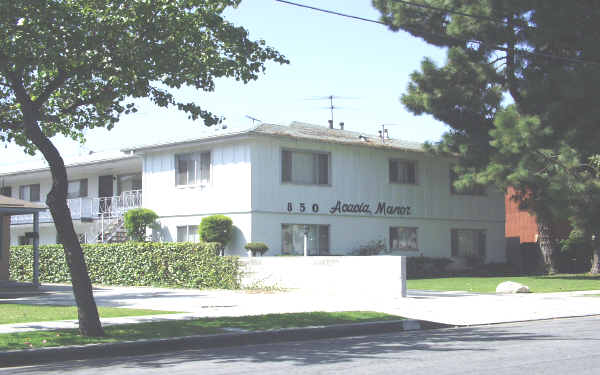 Acacia Manor in Inglewood, CA - Building Photo - Building Photo