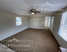 72 Crater Ln in Kittrell, NC - Building Photo - Building Photo