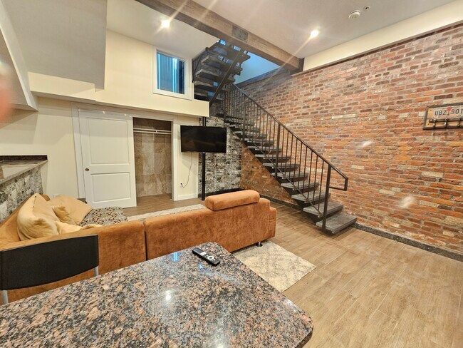 1028 Commonwealth Ave, Unit 1