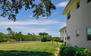 2800 Indian River Blvd, Unit N1 in Vero Beach, FL - Building Photo - Building Photo