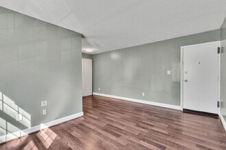2237 Farrington Ave in Alexandria, VA - Building Photo - Building Photo