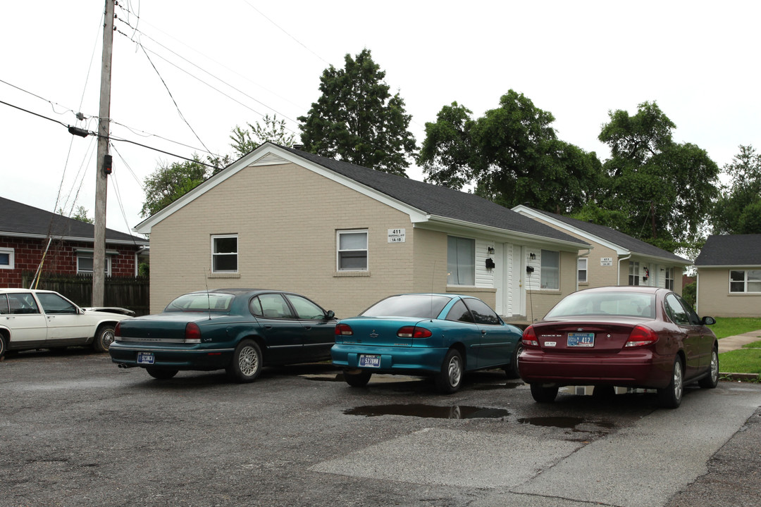 411 Marshall Ave in Clarksville, IN - Foto de edificio