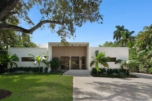11150 Griffing Blvd in Biscayne Park, FL - Building Photo