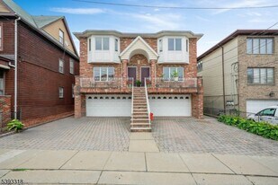 284 John St in Cliffside Park, NJ - Building Photo