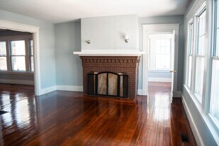 1551 Ella T Grasso Blvd in New Haven, CT - Building Photo