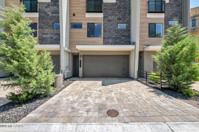 557 California Ave in Reno, NV - Building Photo - Building Photo