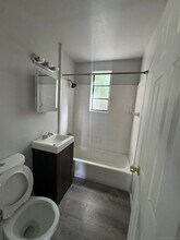 74 Mencel Cir in Bridgeport, CT - Building Photo - Building Photo