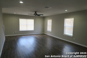 5011 Teall Falls in San Antonio, TX - Building Photo - Building Photo