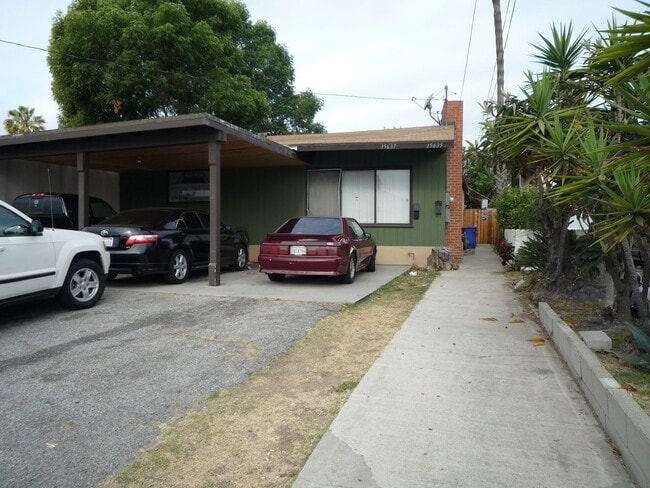 15637-15637 Mansel Ave in Lawndale, CA - Building Photo - Building Photo