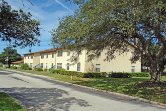 Casa Del Mar in St. Augustine, FL - Building Photo - Building Photo