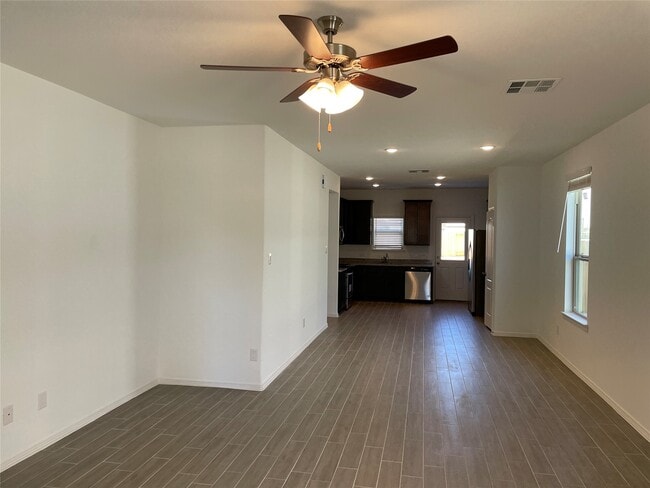 25560 Northpark Palm Dr in Porter, TX - Building Photo - Building Photo